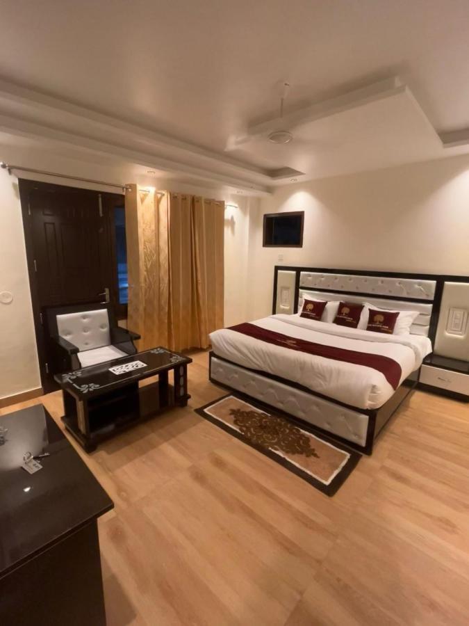 The Divine Oak Golden Leaf Hotel Katra  Exterior foto