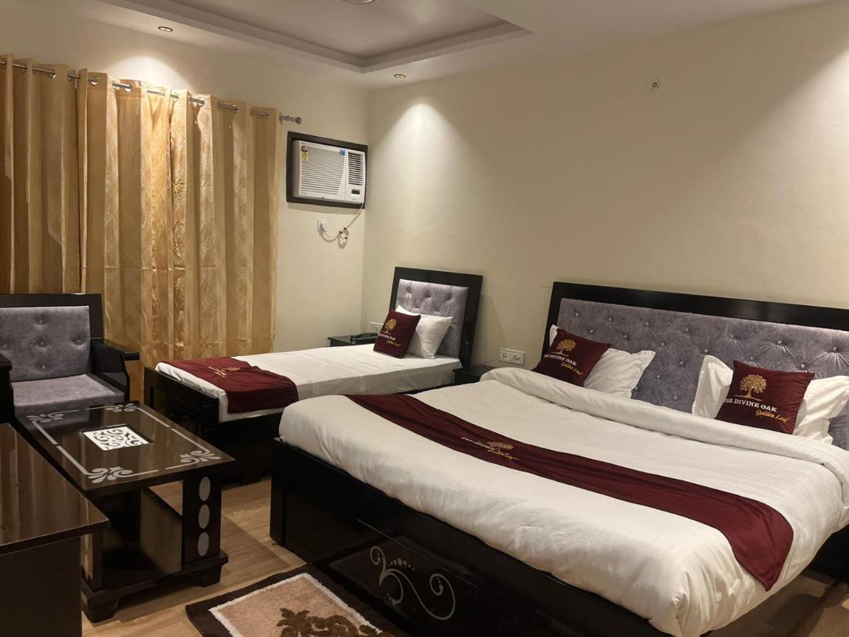The Divine Oak Golden Leaf Hotel Katra  Exterior foto