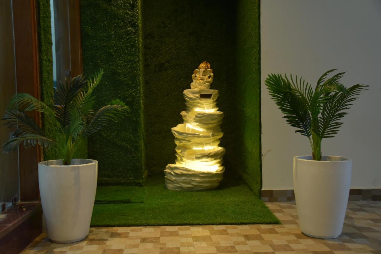 The Divine Oak Golden Leaf Hotel Katra  Exterior foto